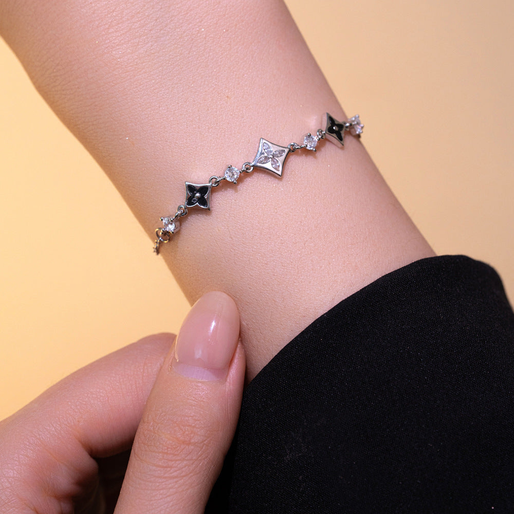 Light Luxury Floral-Shaped Titanium Steel Bracelet with Rhinestone Inlay for Women, Minimalist Elegant Design Suitable for All Occasions