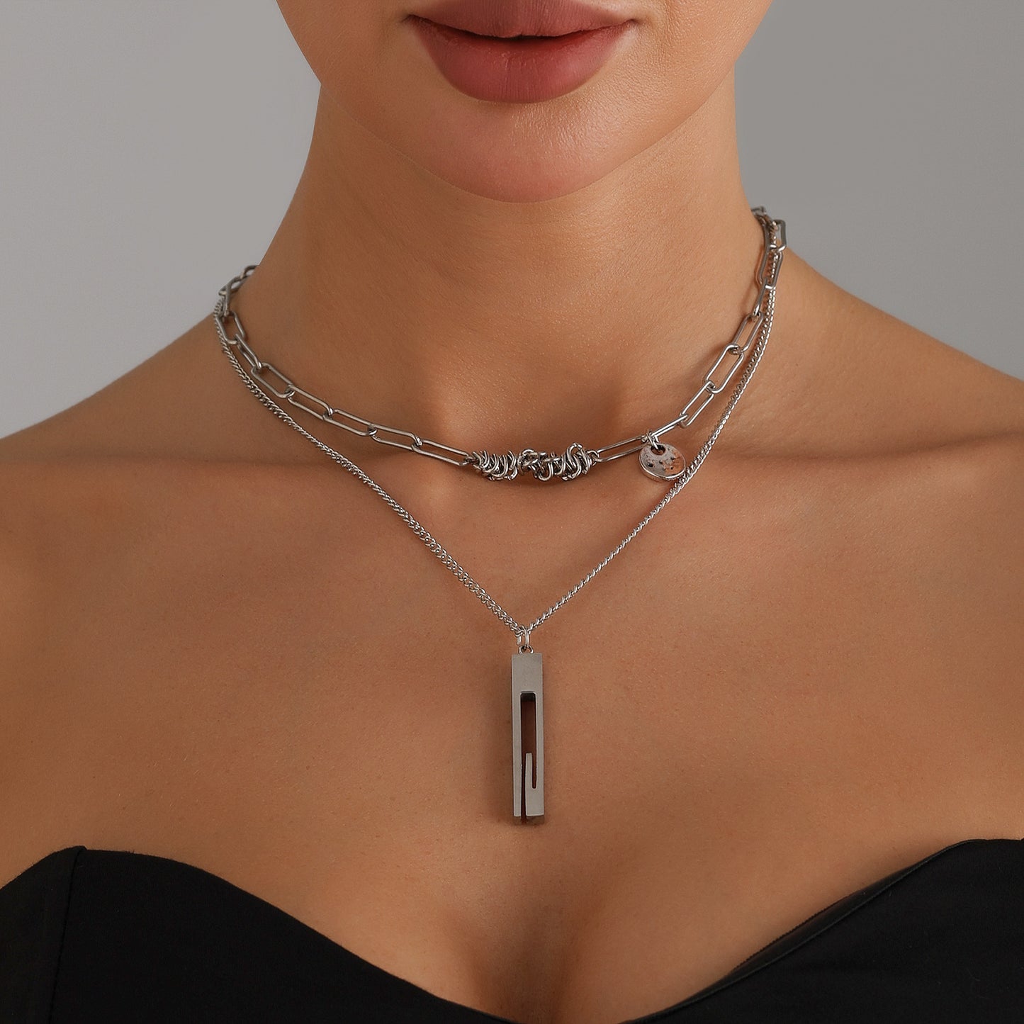 Minimalist Square Pendant Necklace for Women with Electroplated Alloy Chain and Geometric Spiral Design