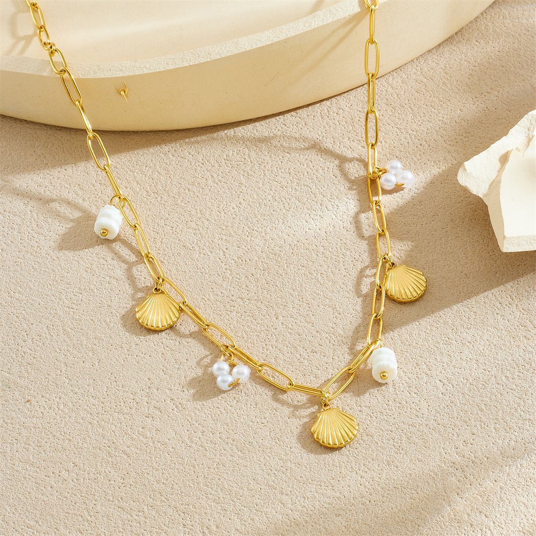 Sweet Gold Plated Heart Floral Hollow Stainless Steel Pendant Necklace Curb Chain