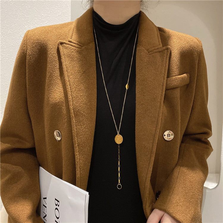 Collana con ciondolo rotondo geometrico minimalista da donna in acciaio al titanio con finitura placcata