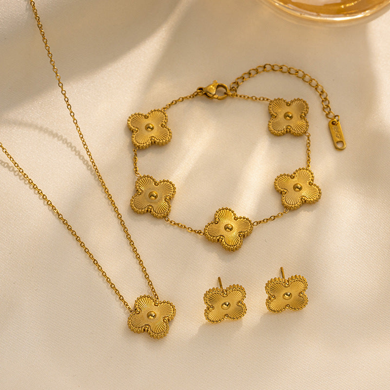 Fashionable Four-Leaf Clover Clavicle Necklace Set for Women in Titanium Steel with Laser Finish and Geometric Design