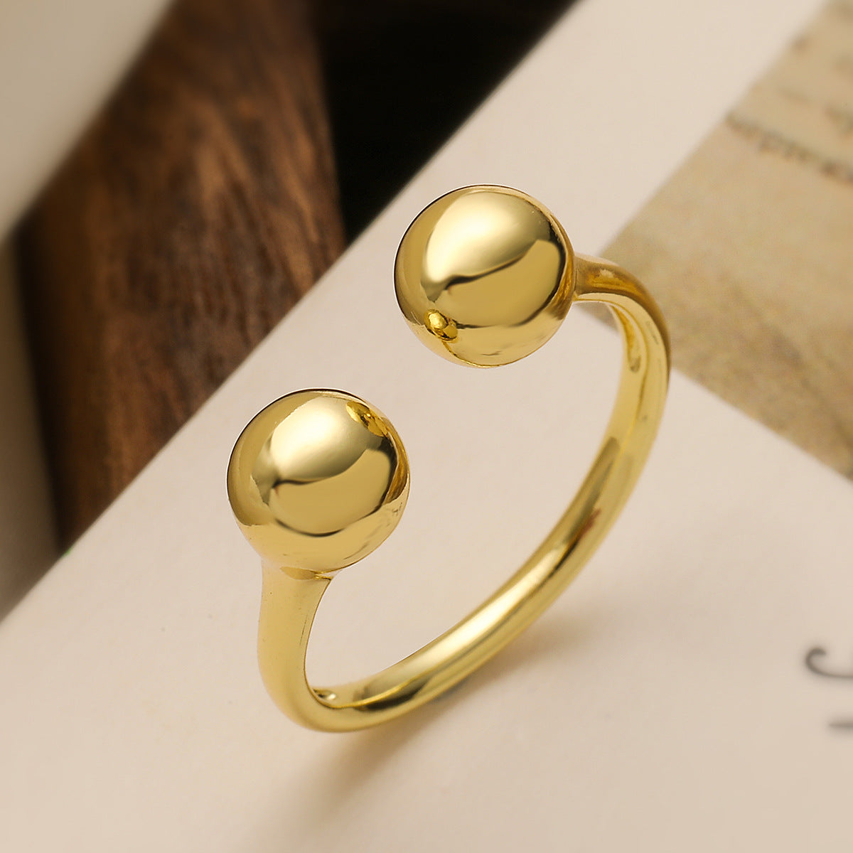 Anello Aperto Minimalista Geometrico a Fiocco per Donne in Rame con Placcatura in Oro 18K