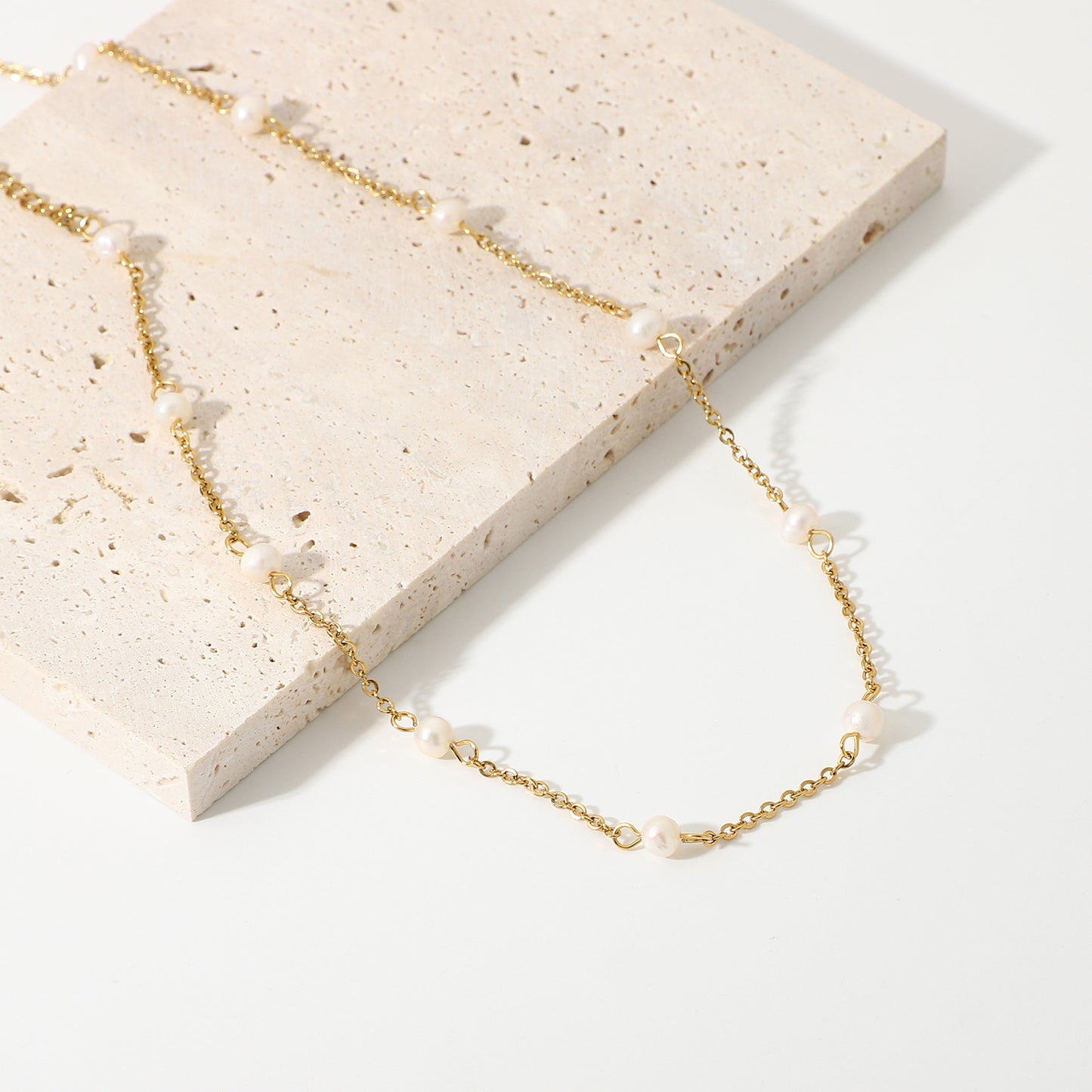Minimalist Geometric Stainless Steel Necklace with 18K Gold Plating and Natural Freshwater Pearl Pendant for Women