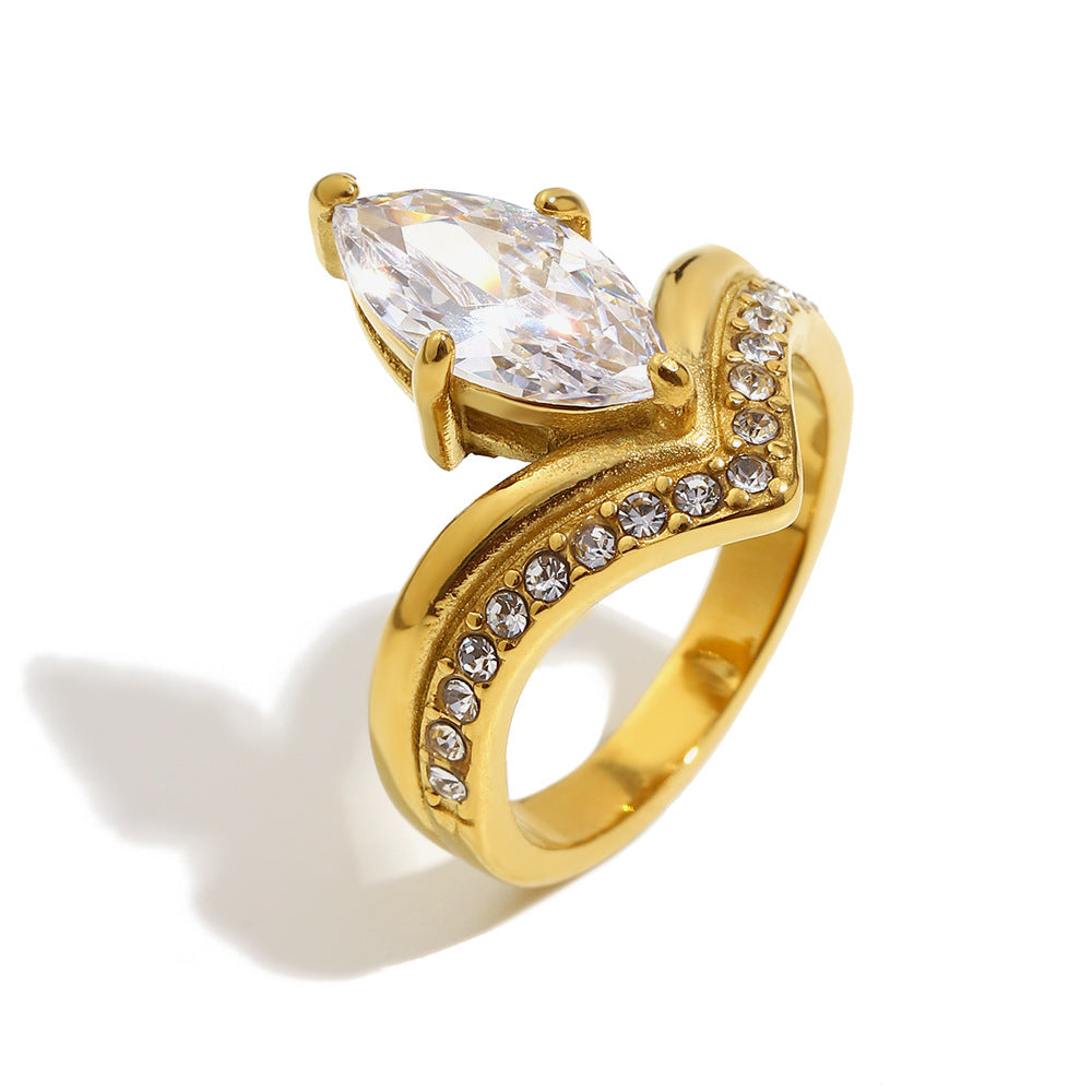 Anello Minimalista a Corona da Donna in Acciaio Inossidabile con Placcatura in Oro 18K e Intarsio di Zirconi
