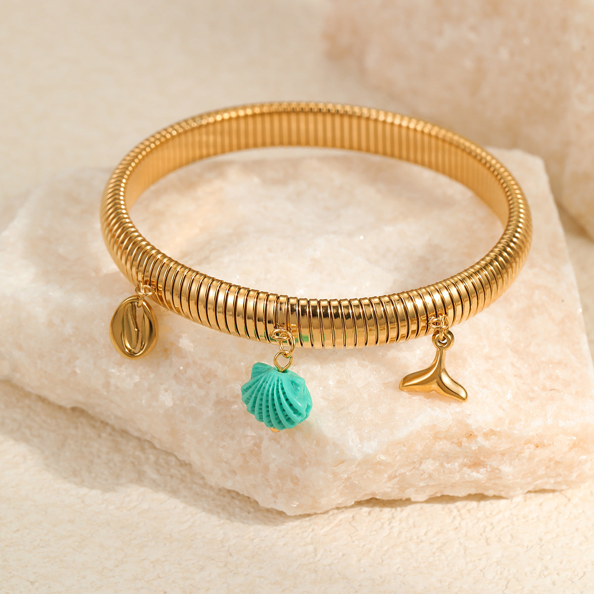 Elegante bracciale placcato in acciaio inossidabile a forma di stella, geometrico, con ciondolo a stella e conchiglia per donna