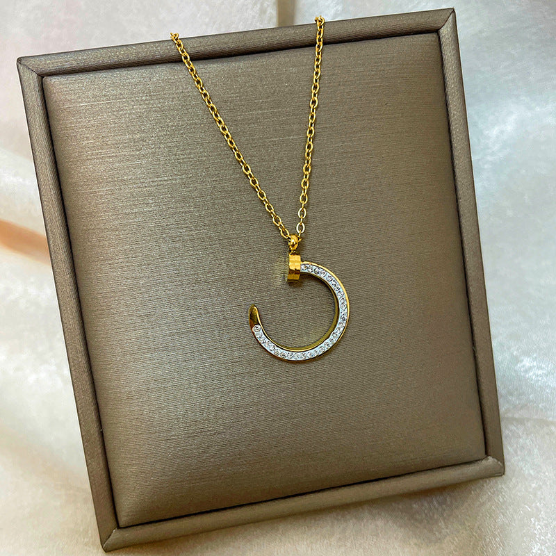 Collana con ciondolo a goccia in rame placcato oro 18 carati con micro-pavé e catena a onda in acciaio al titanio, design originale