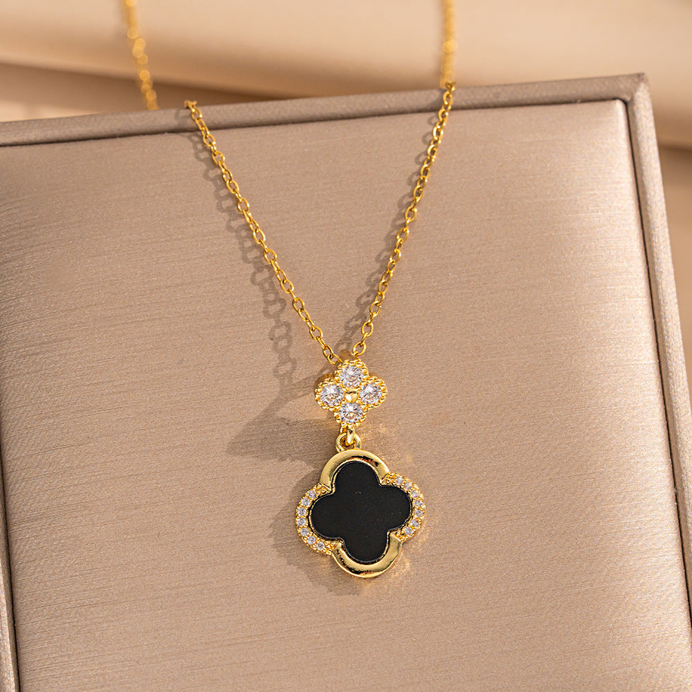 Set collana e orecchini da donna di lusso a forma di trifoglio in acciaio al titanio con intarsi in oro su catena a O
