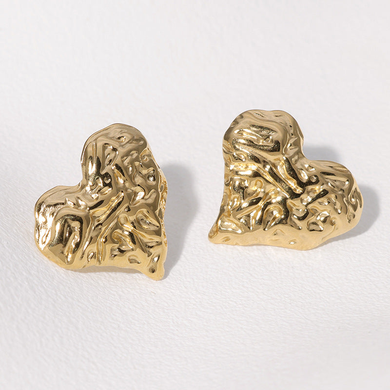 Orecchini a perno geometrici minimalisti in acciaio inossidabile placcati oro 18 carati, acciaio al titanio ipoallergenico, con accento a cuore, finitura elegante di lusso retrò