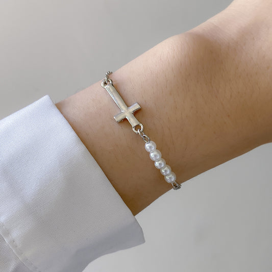 Minimalist Geometric Cross Pendant Alloy Bracelet for Women with Plated Finish and Tassel Accent