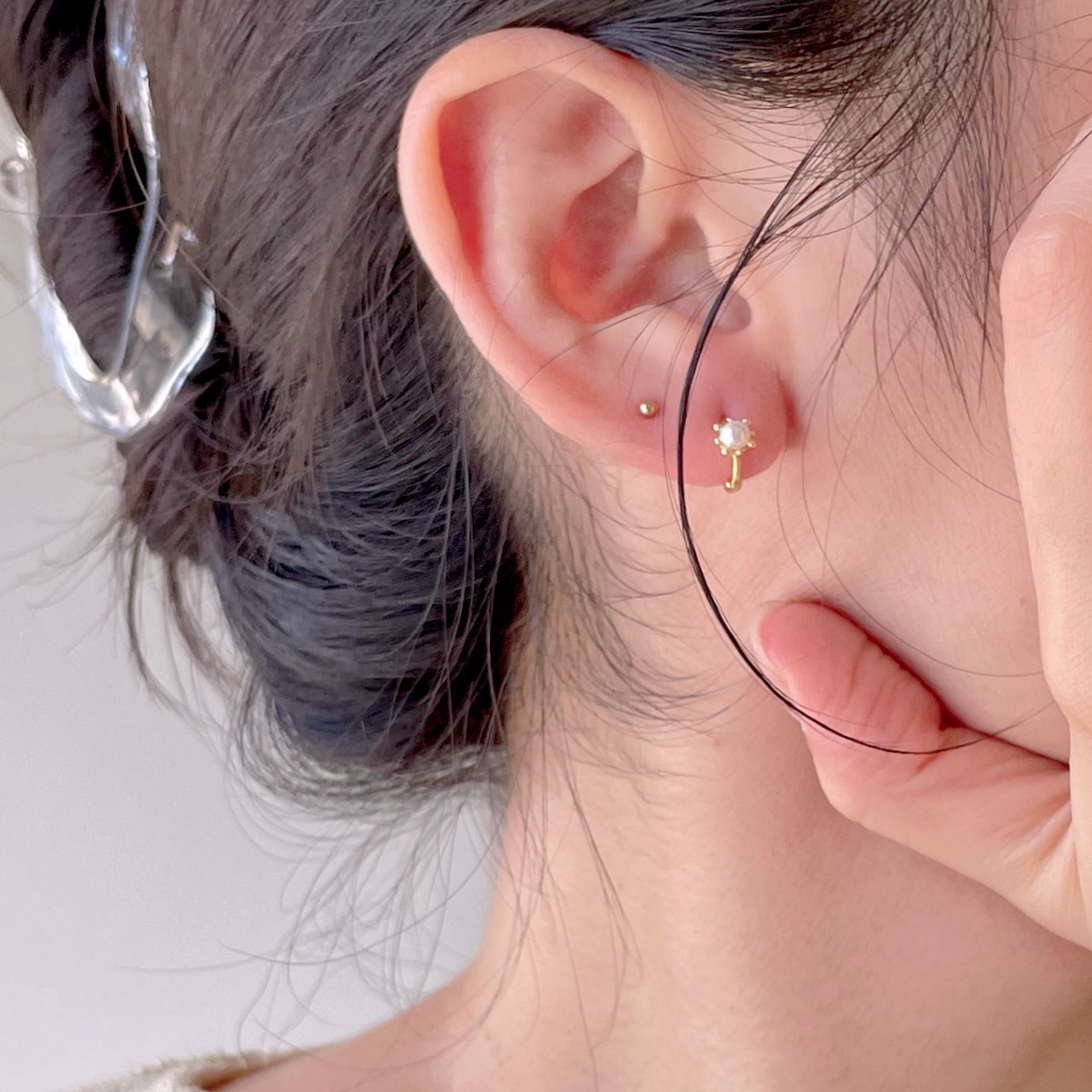 Minimalist Pearl Stud Earrings in 925 Sterling Silver with Gold Plating, Letter-Shaped Design