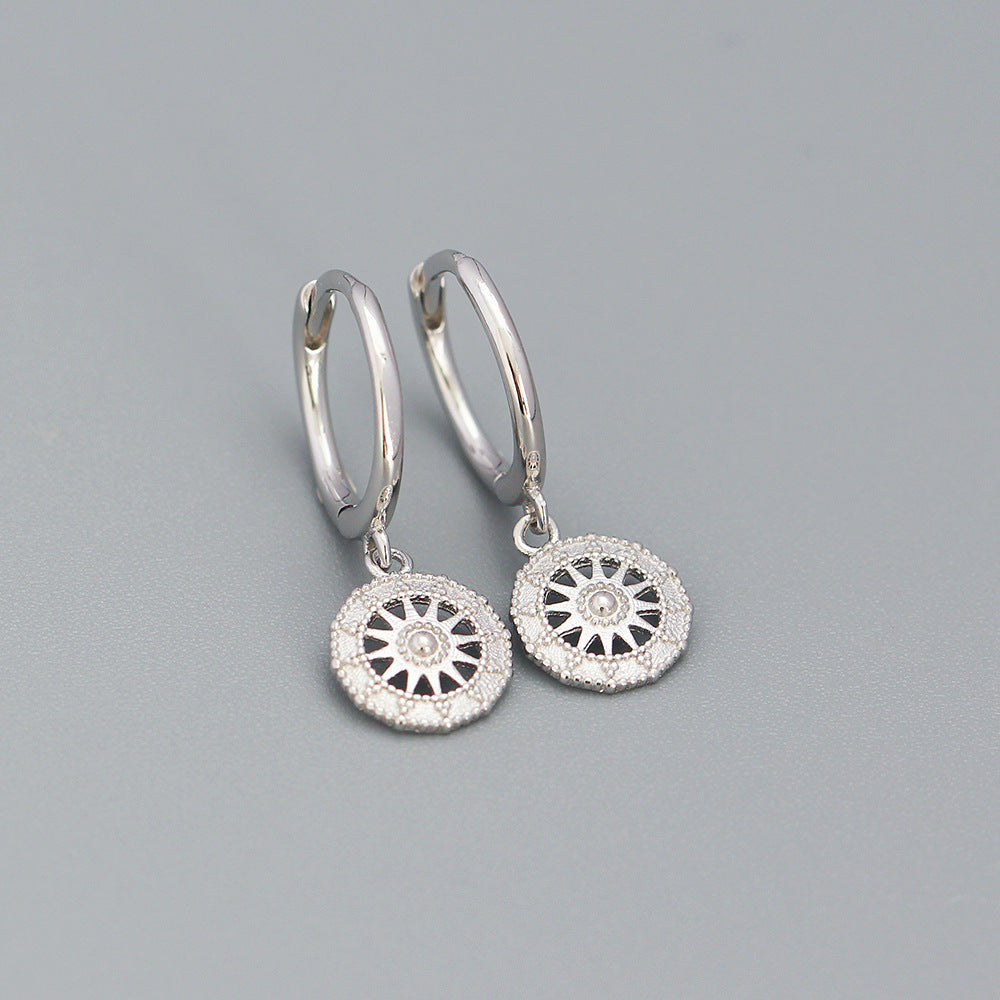 Orecchini a cerchio geometrici rotondi placcati in argento sterling 925, eleganti e raffinati, con motivo a bussola astratta da donna