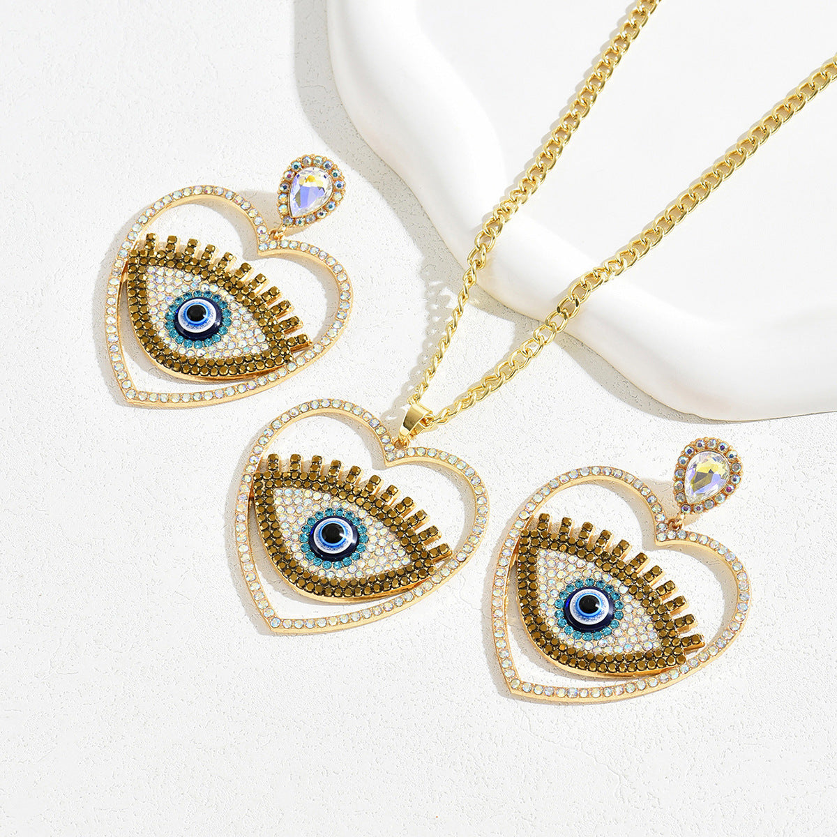 Juego de collar con colgante de ojo turco estilo retro Hip Hop con abalorios de aleación en forma de corazón y campana para mujer
