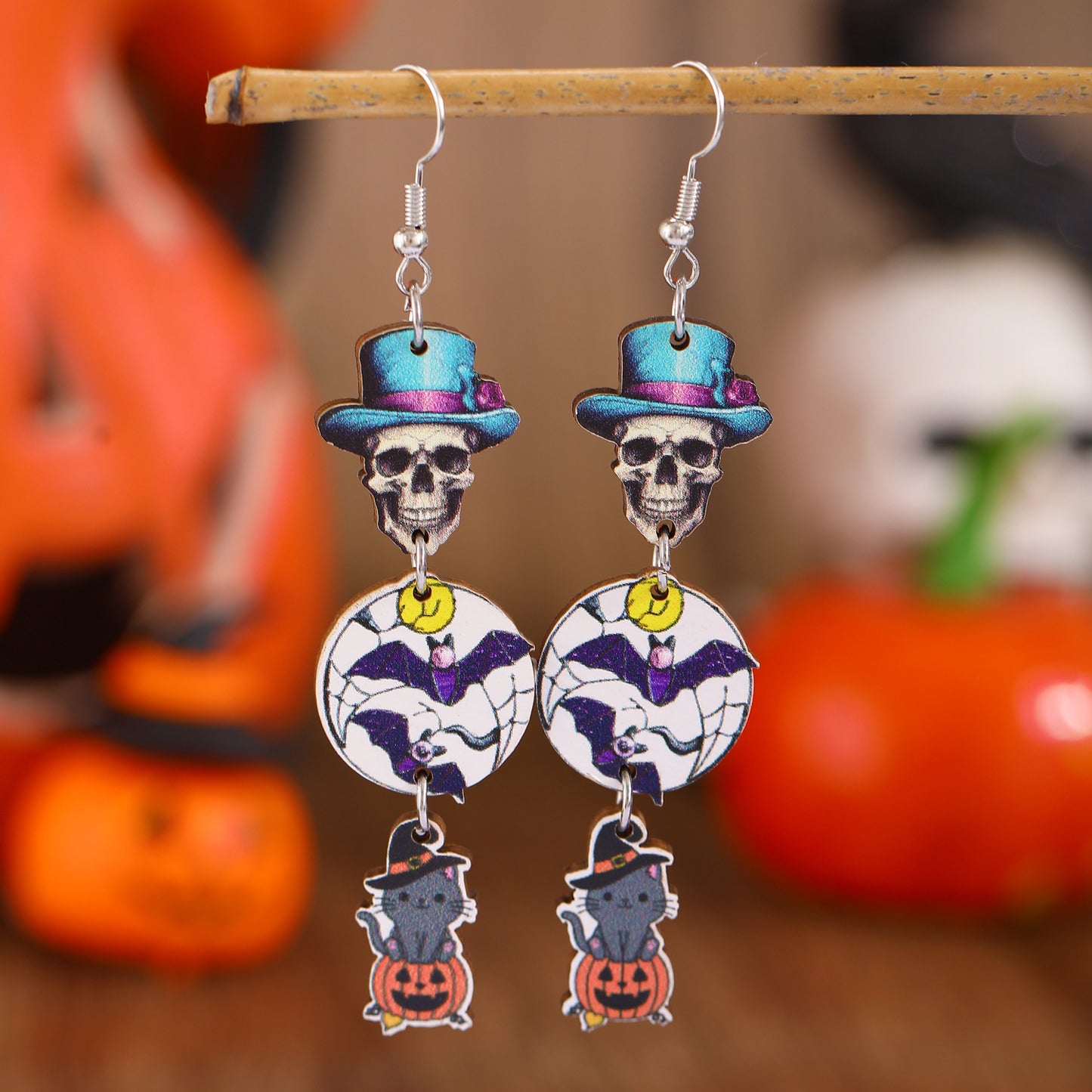 Pendientes de calavera geométrica de madera y calabaza con temática de Halloween para mujer con acabado chapado