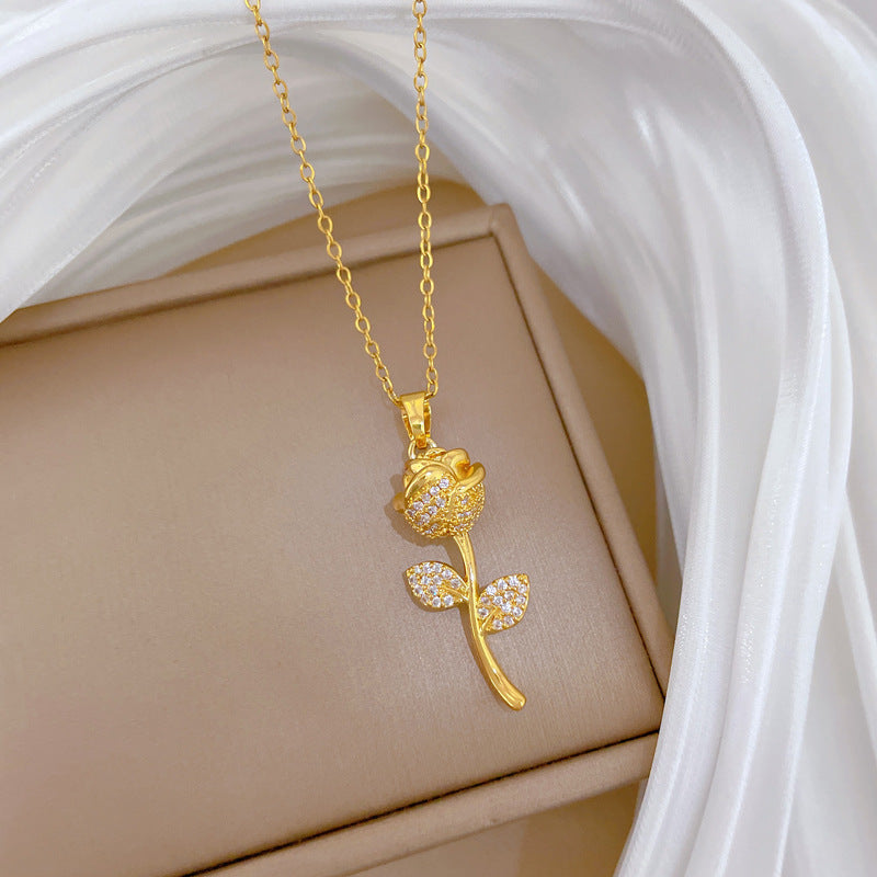Sweet Minimalist Rhinestone Full-Paved Rose Geometric Pendant Titanium Steel Necklace for Unisex