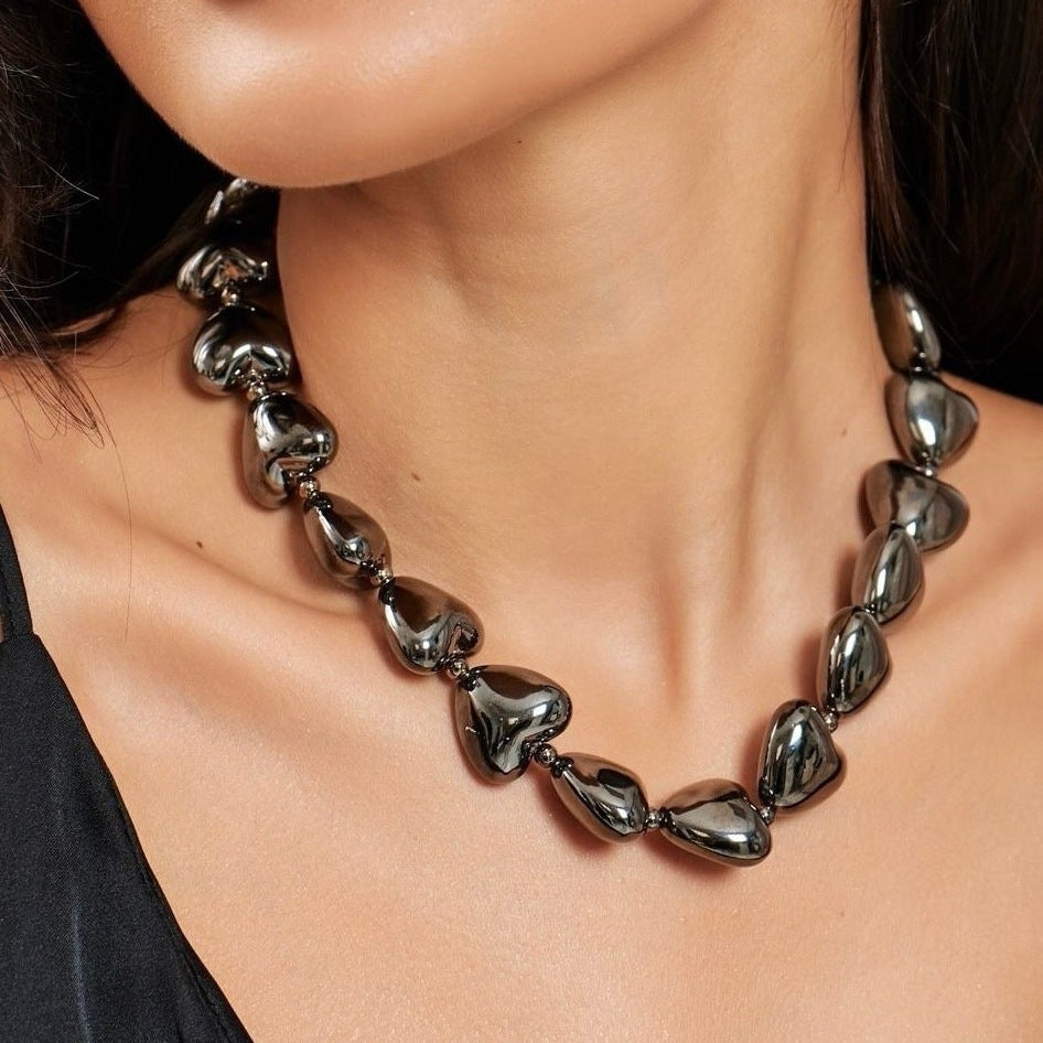 Collar con dije de corazón 3D dulce y atrevido con acabado galvanizado para mujer, cadena con relicario