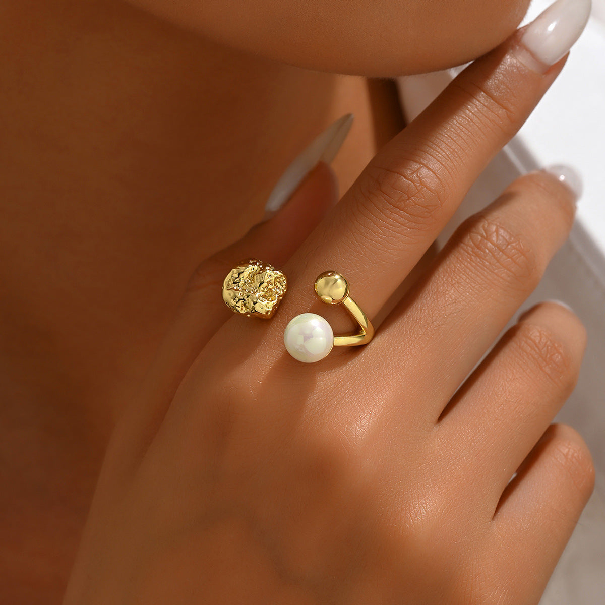 Anello in rame da donna con intarsio di perle, design geometrico da ufficio, regolabile, con fascia aperta