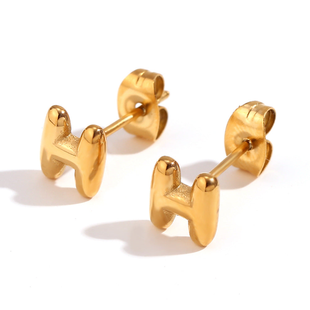 Orecchini a perno da donna con lettera geometrica moderna minimalista in acciaio al titanio placcato oro 18K