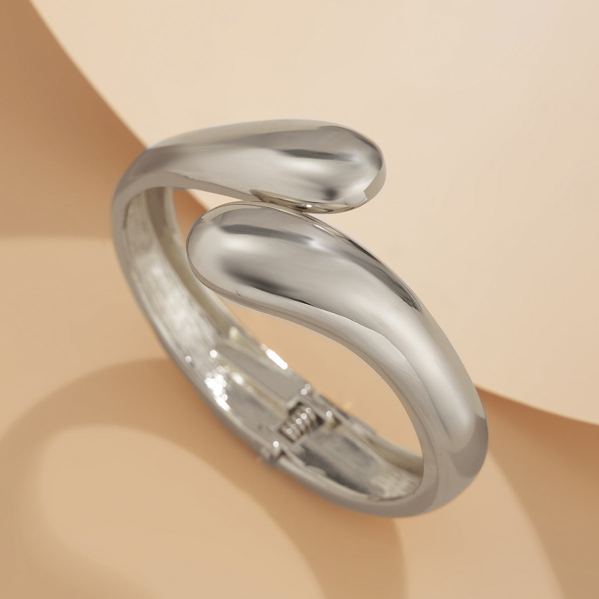Pulsera de Aro Abierta Geométrica Minimalista para Mujer en Aleación con Acabado Chapado