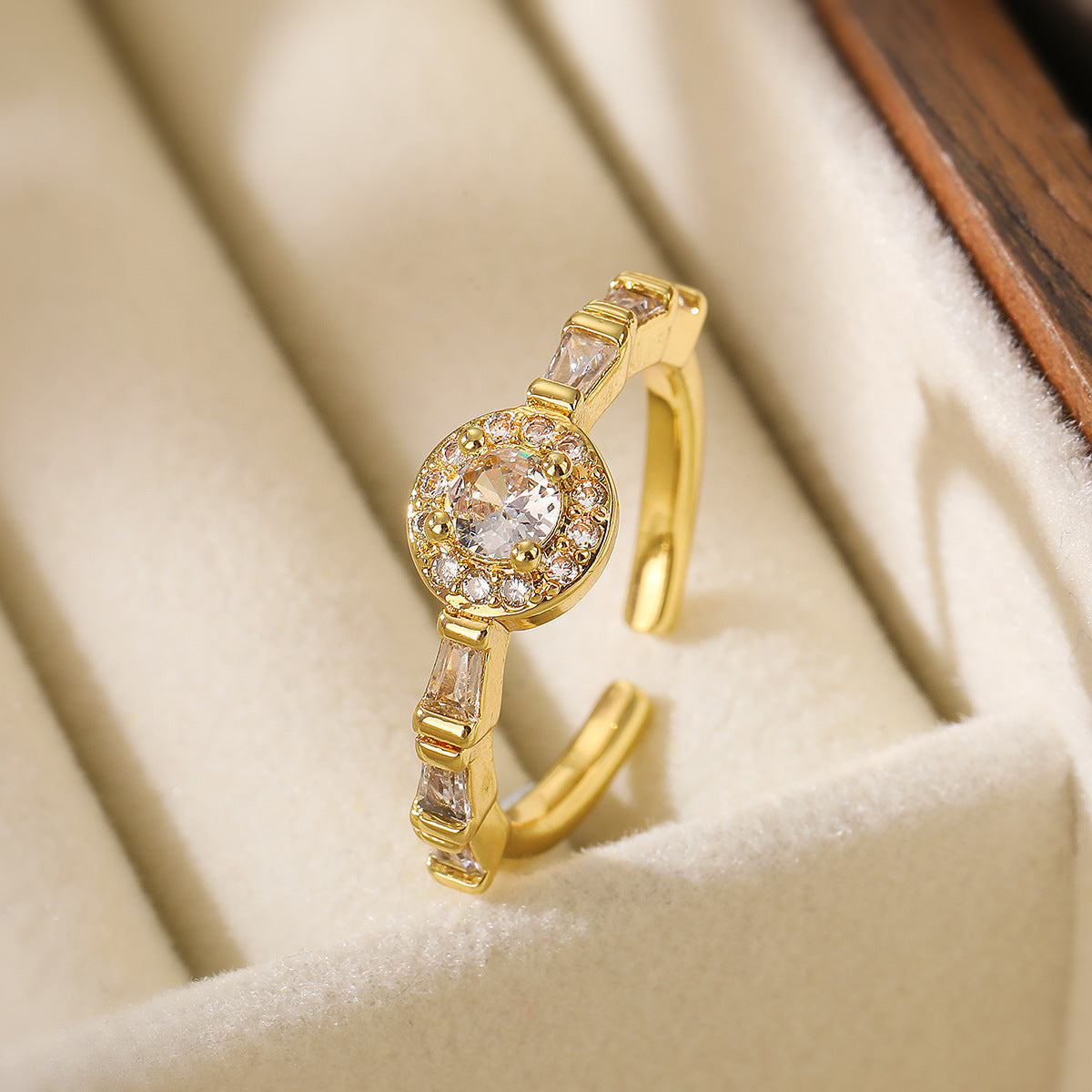 Minimalist Geometric Open Ring for Women Made of Brass with Real Gold Plating and Zircon Inlay