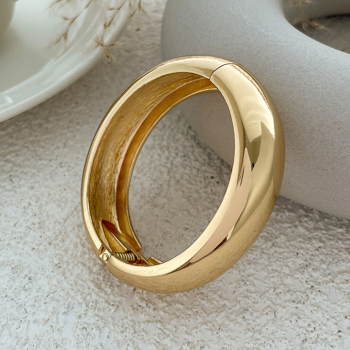 Bracciale da donna in lega placcata oro con finitura a specchio, esagonale geometrico, stile vintage