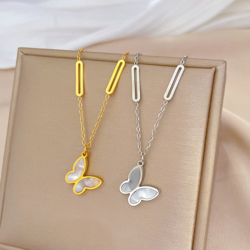 Collar con colgante de mariposa minimalista de acero de titanio con baño de oro para mujer y hombre