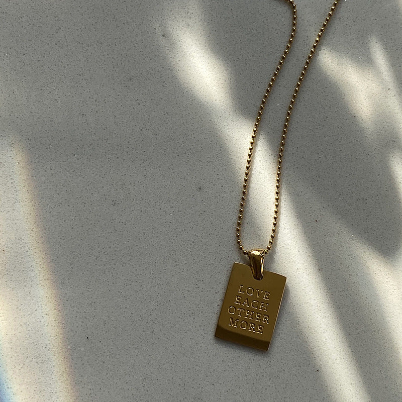 Collana con Pendente Quadrato Minimalista in Acciaio Inossidabile Placcato Oro 18K
