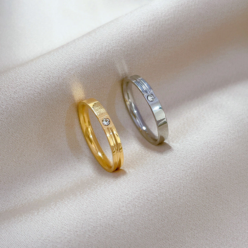 Anello da dito in titanio e acciaio minimalista con corona geometrica per uomo e donna, finitura lucida, per serate in discoteca e per lo styling di tutti i giorni