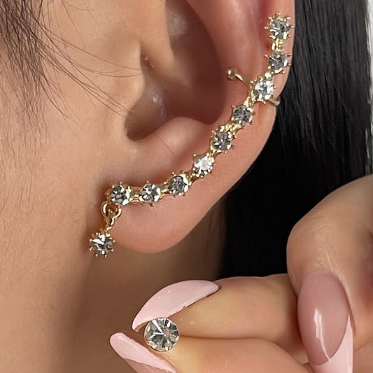 Elegant Curved Ear Cuff for Women Made of Alloy with Rhinestone Inlay, Fashionable and Versatile Statement Earrings