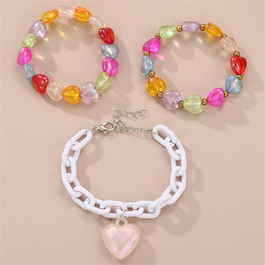 Dolce braccialetto acrilico a forma di cuore per ragazze con design a perline, accessorio estivo fatto a mano
