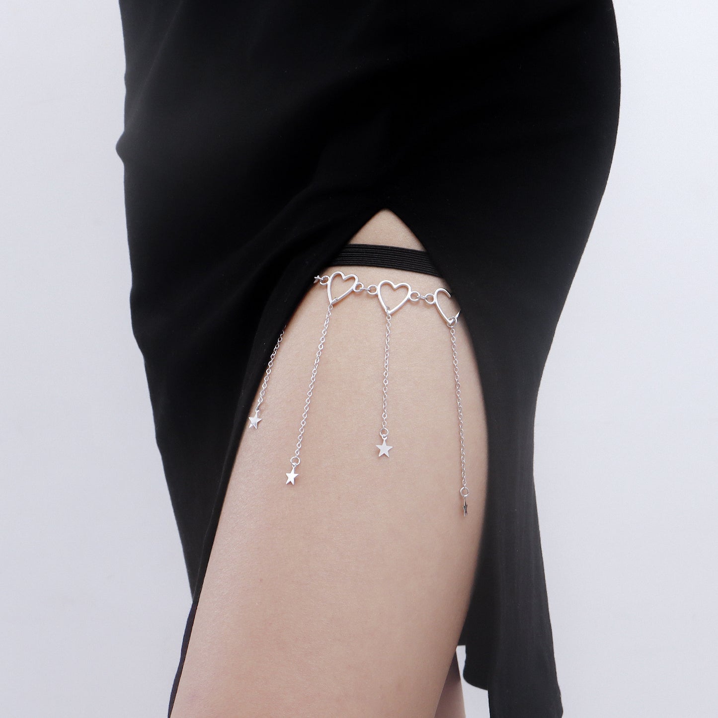 Sexy Street-Style Geometric Alloy Anklet with Heart and Star Charms, Tassel Detail, Elastic Band for Women