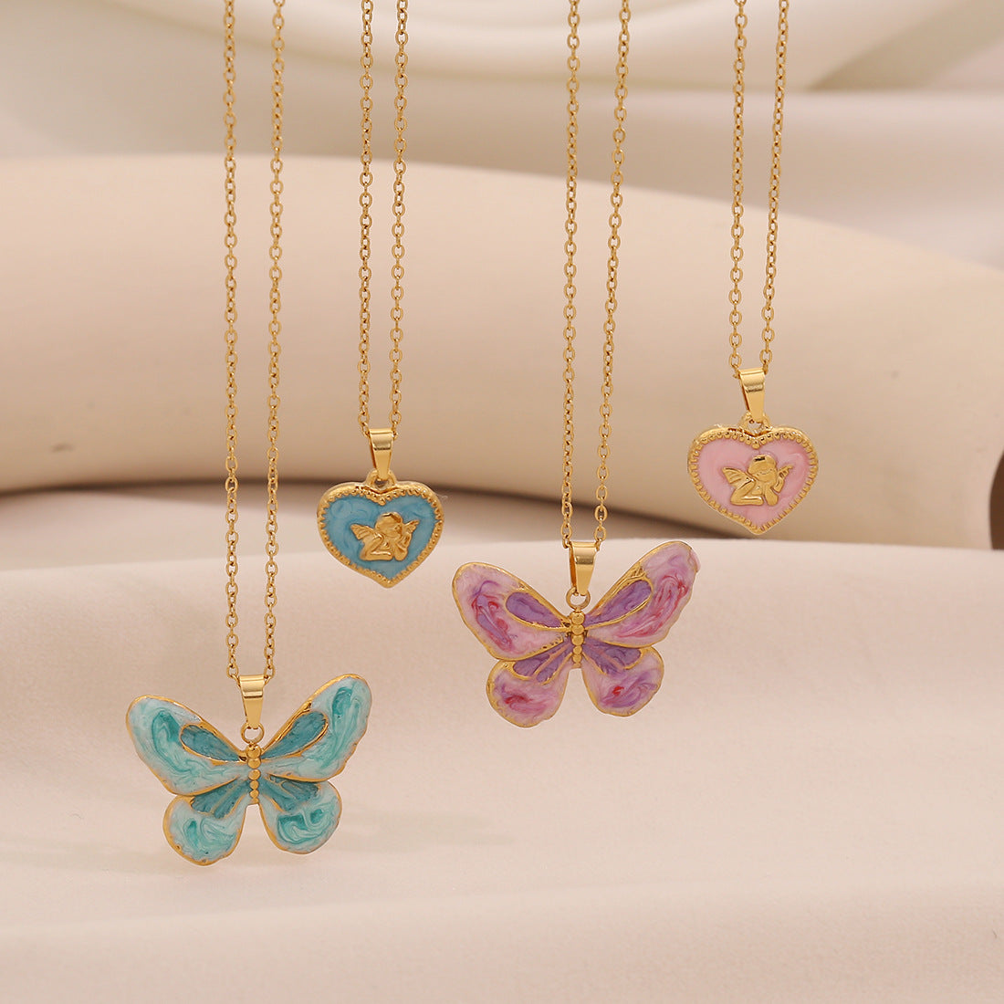 Collana con ciondolo a farfalla smaltata vintage con catena girocollo in acciaio inossidabile a forma di cuore