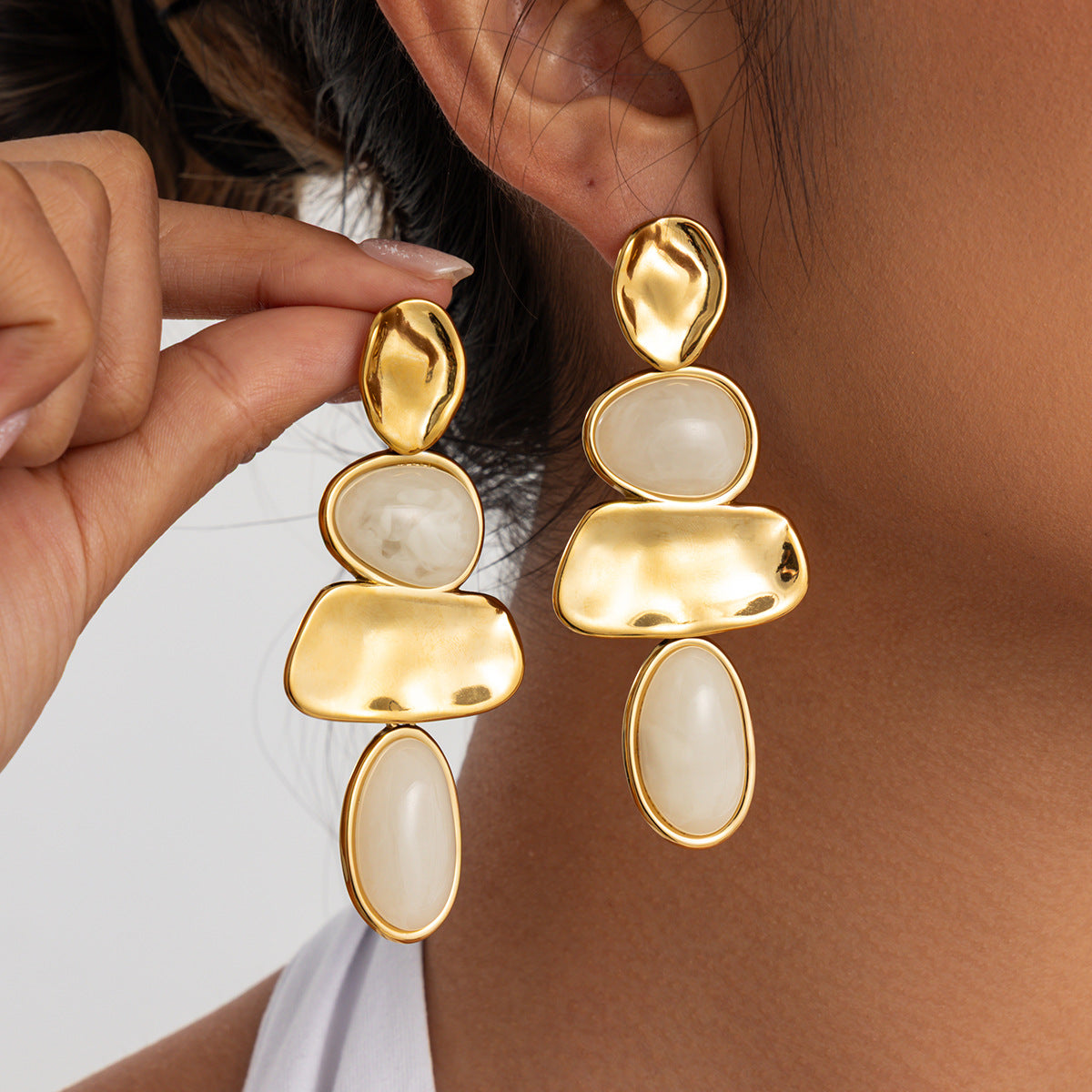 Vintage Oval Geometric Resin Pendant 18K Gold Plated Stainless Steel Necklace for Women