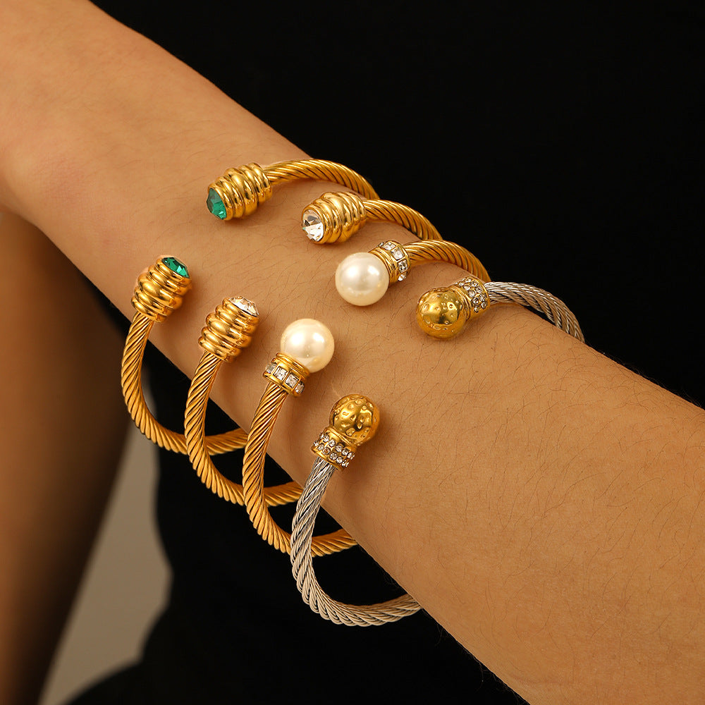 Bracciale da donna in acciaio inossidabile a polsino aperto, con accento di perle geometriche minimaliste e placcatura sottovuoto in titanio 18K