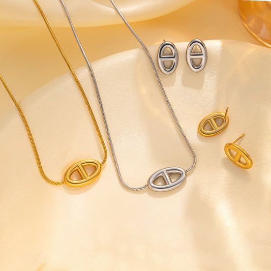 Collar minimalista de titanio con forma de letra para mujer, con cadena tipo O