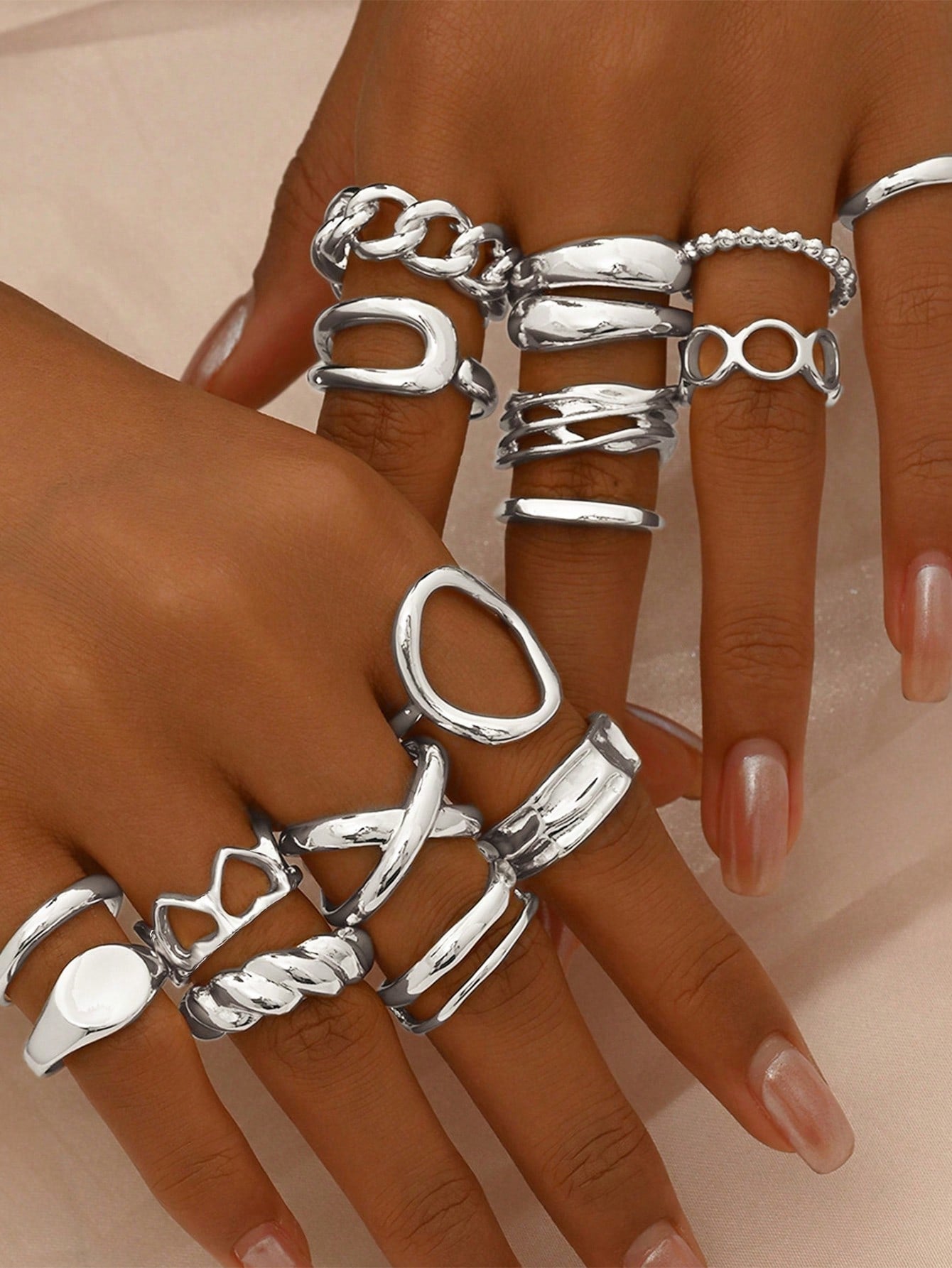Conjunto de anillos abiertos minimalistas con forma de corazón geométrico para mujer, chapados en aleación de zinc con acabado de lujo