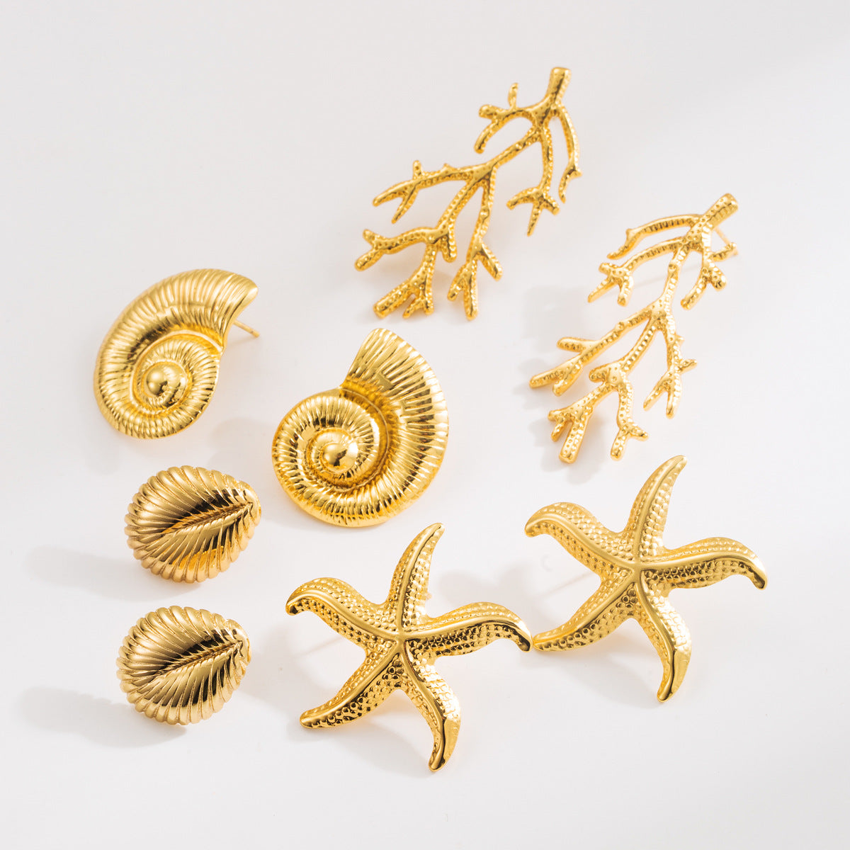 Orecchini a perno geometrici in acciaio inossidabile placcato oro 18 carati con stelle marine vintage per donna
