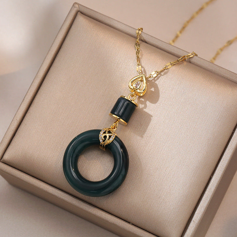 Minimalist Geometric Green Gradient Pixiu Pendant Necklace for Women Alloy Plated Clavicle Chain