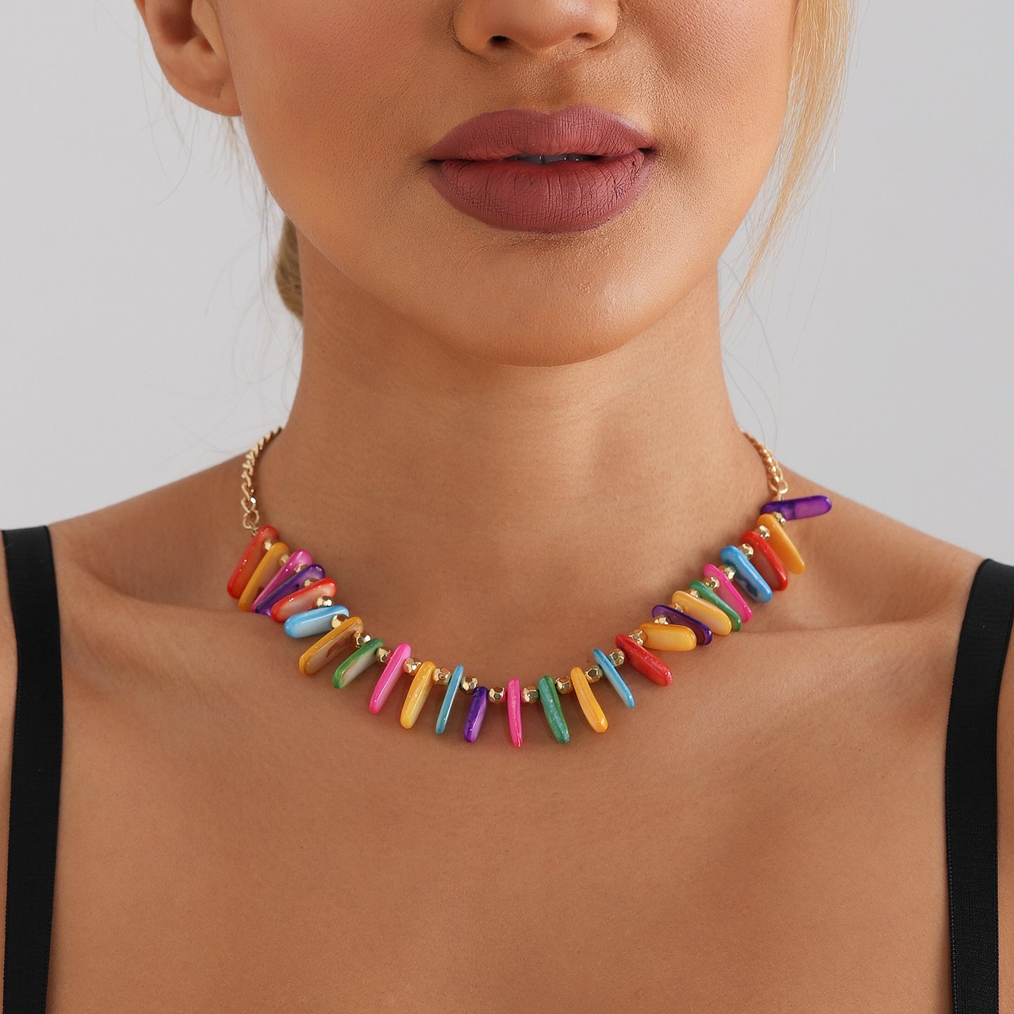 Bohemian Irregular Seashell Pendant Necklace for Women with Electroplated Finish and Hand-strung Beads