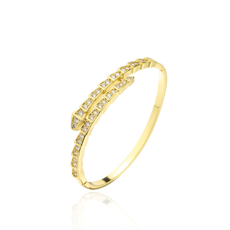 Bracciale in Rame a Forma di Serpente Geometrico con Placcatura in Oro 18K e Zirconi Micro-Incastonati da Donna