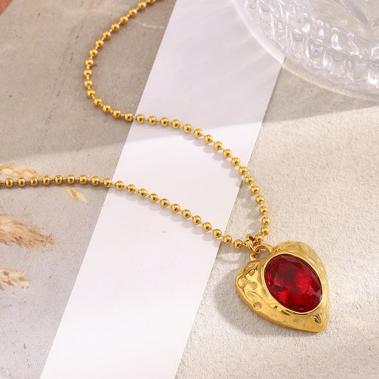 Collana Pendente Cuore di Rubino in Acciaio Inossidabile Placcato Oro 18K Stile Francese Vintage di Lusso con Catena di Perline