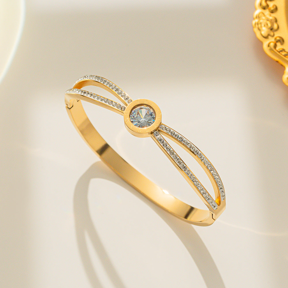 Romantic Double-Ring Rose Gold Plated Titanium Steel Bracelet for Women with Zircon Accents, Geometric Circular Design, Fashionable and Creative Accessory