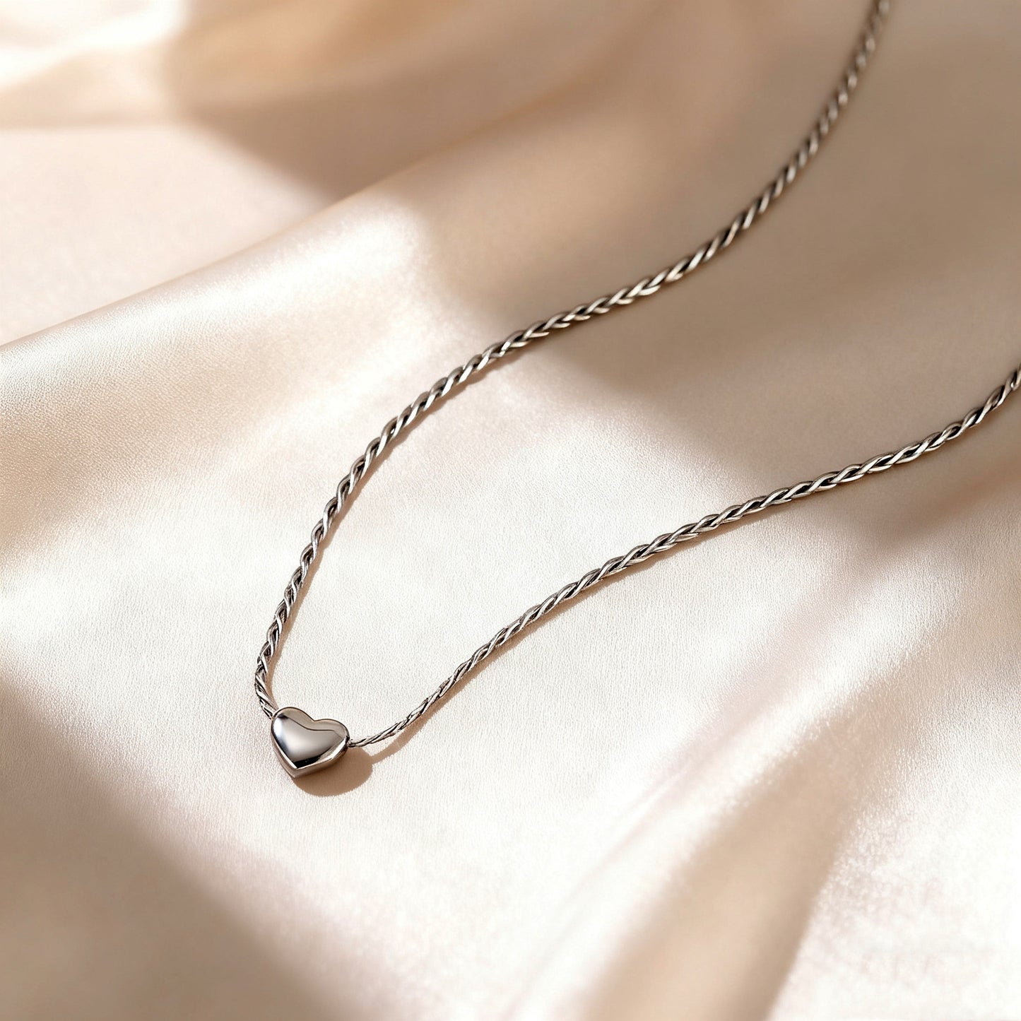Elegante Collana da Donna in Acciaio Inossidabile con Cuore Placcato Oro 18K