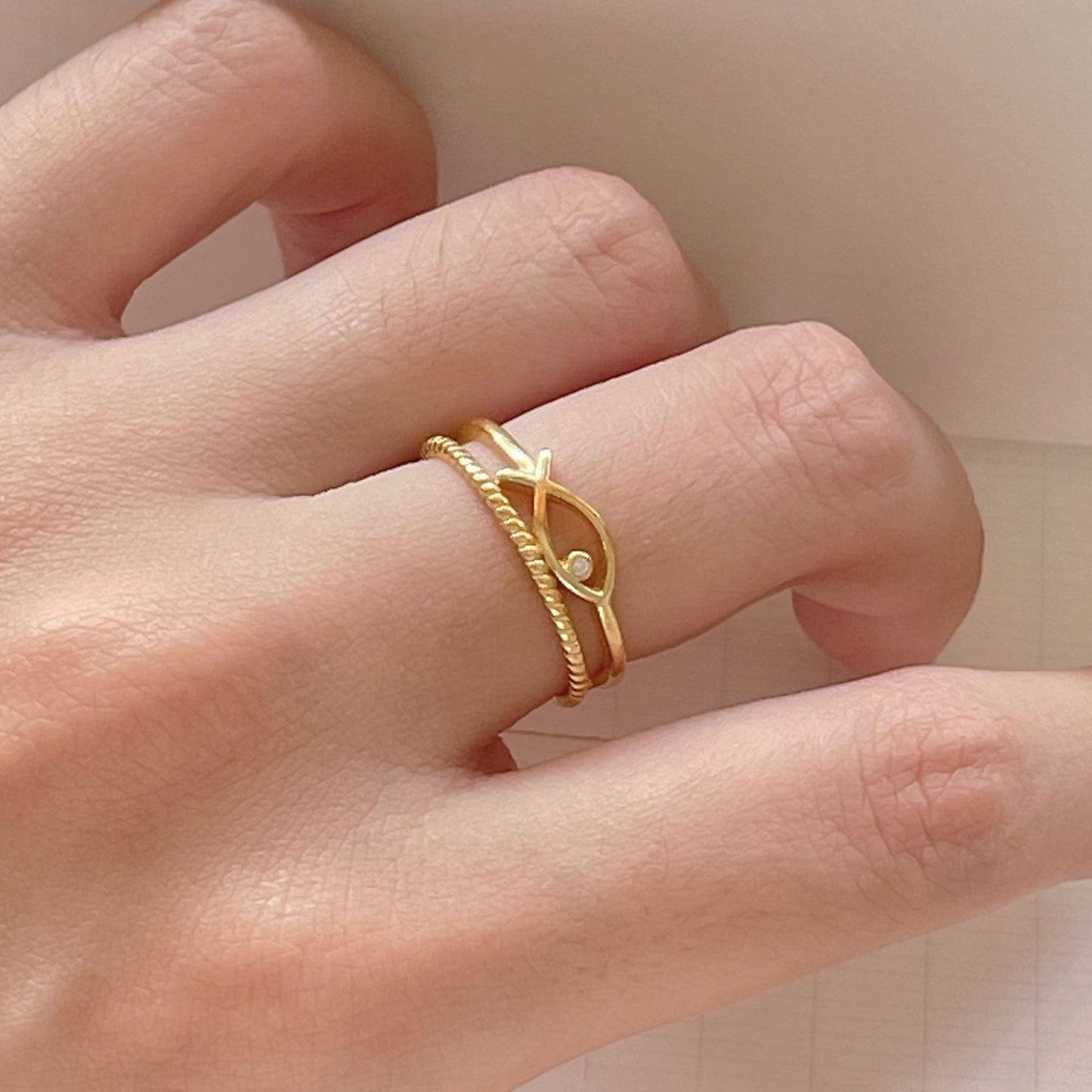 Minimalist Bowknot-Shaped 925 Sterling Silver Ring for Women with Musical Note Accent