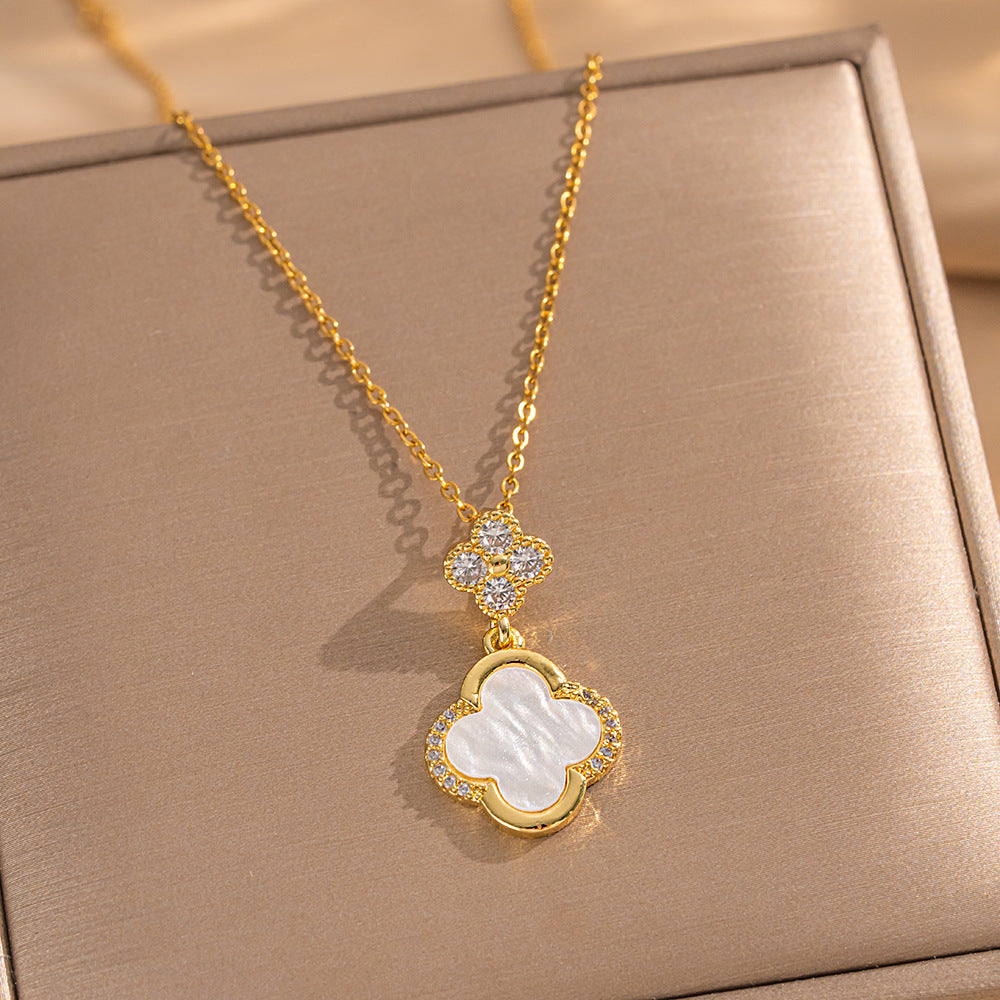 Set collana e orecchini da donna di lusso a forma di trifoglio in acciaio al titanio con intarsi in oro su catena a O