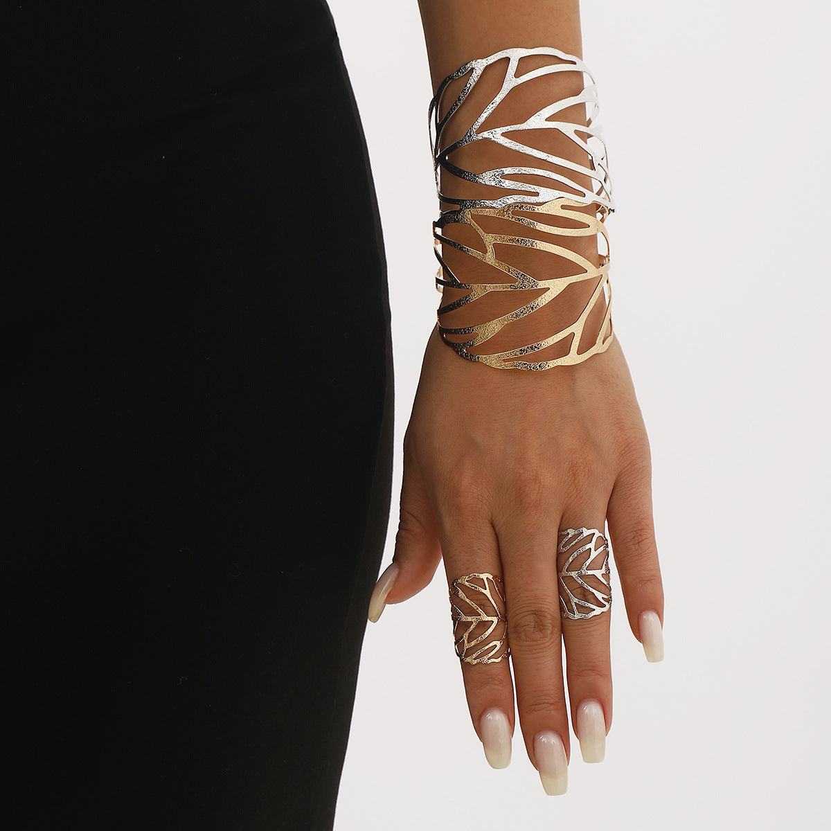 Set de anillos de pulsera de moda estilo vintage chapados en hierro con hojas geométricas y brazaletes abiertos para fiestas y vacaciones