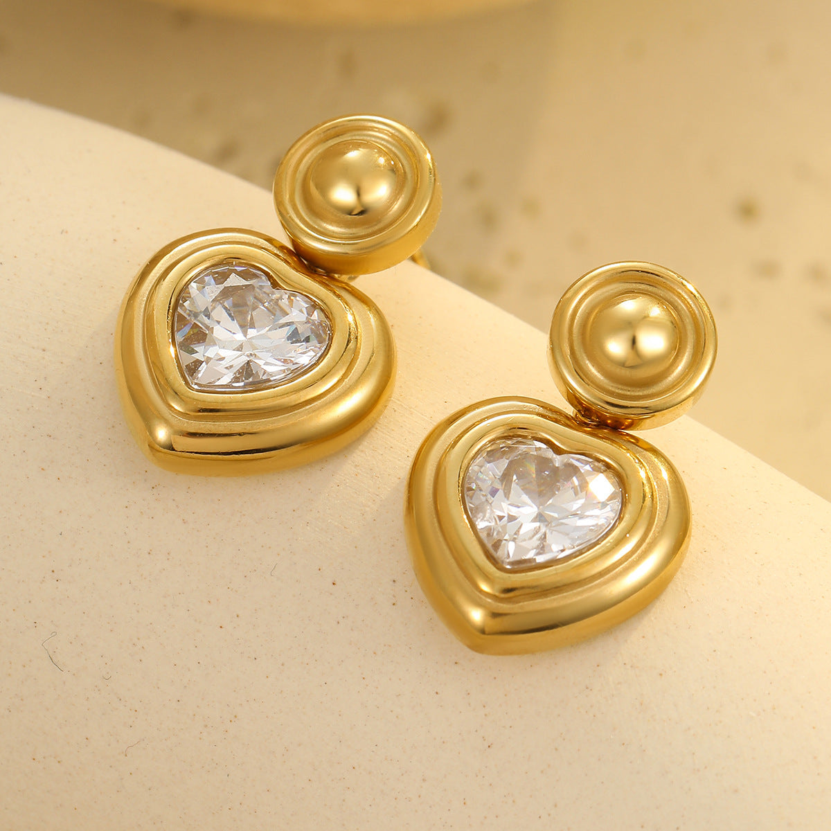 Orecchini retrò in acciaio inossidabile a forma di cuore alla francese con intarsio in zircone, orecchini minimalisti di moda per le donne