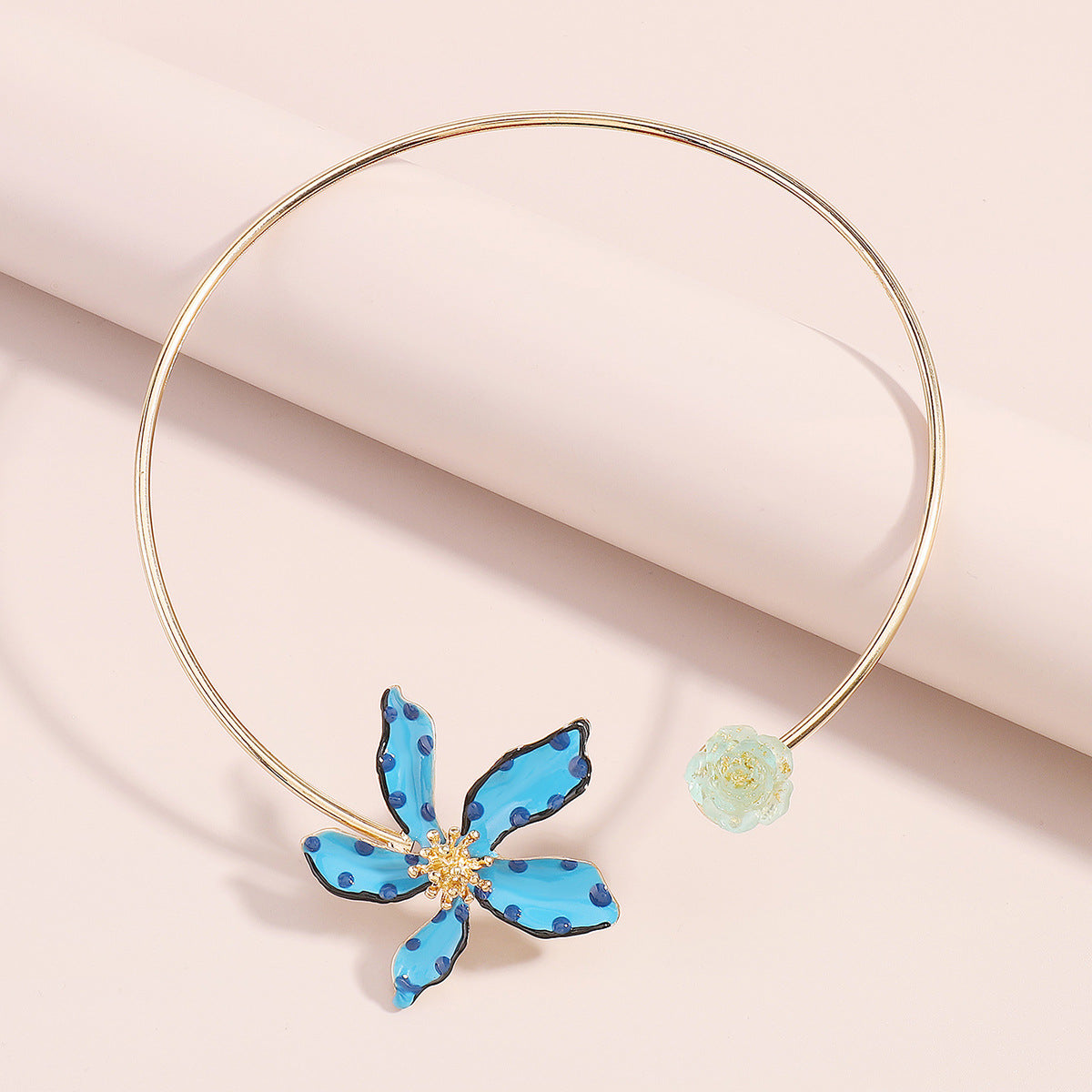 Sweet and Edgy Floral Polka Dot Earrings for Women Made of Alloy with Enamel Finish