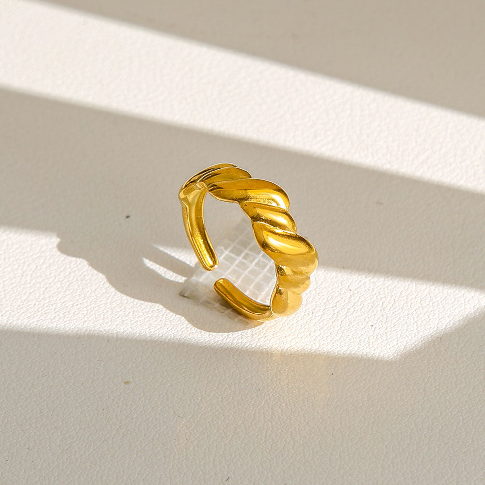 Anello di tendenza da donna in acciaio inossidabile geometrico placcato oro con perle e fiori stile Instagram