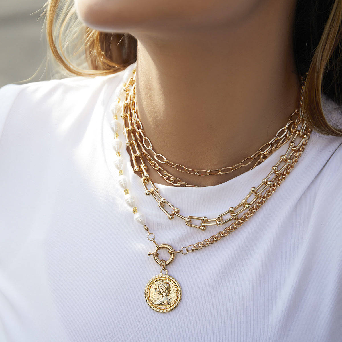 Vintage Punk Bohemian Geometric Hollow U-Clasp Alloy Imitation Pearl Ball Chain Necklace for Women