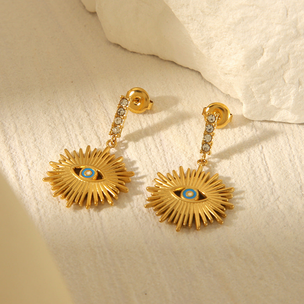 Orecchini a perno geometrici minimalisti con occhio di Allah in acciaio al titanio con placcatura in oro 18 carati e intarsio di strass